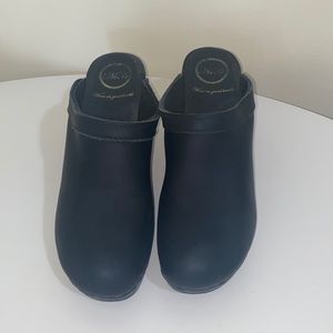 No 6 size 40 clogs worn twice